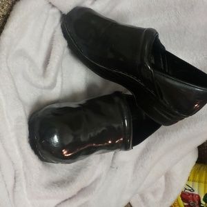 Nursing clogs